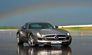 ������ SLS AMG �� ����������� ���������